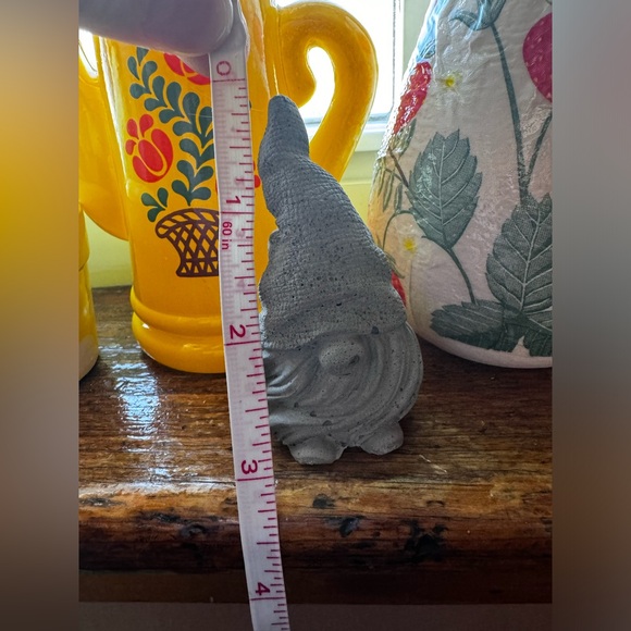 Gnome Concrete Figurine✨ - Picture 2 of 6